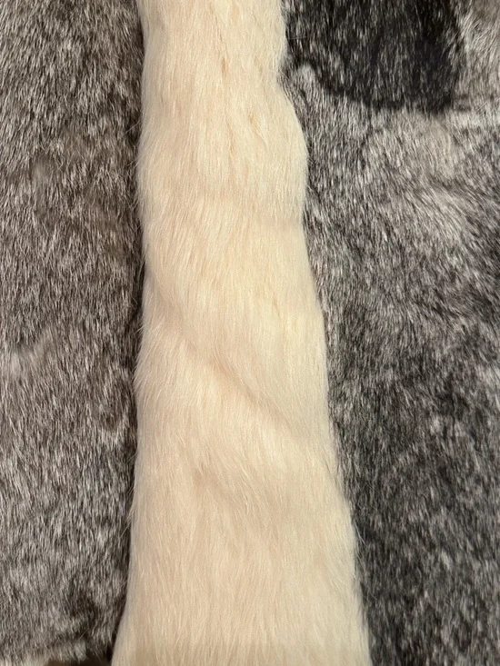 Luxury Two-Tone rabbit Fur Jacket in Gray and Cream vintage - Picture 5 of 6